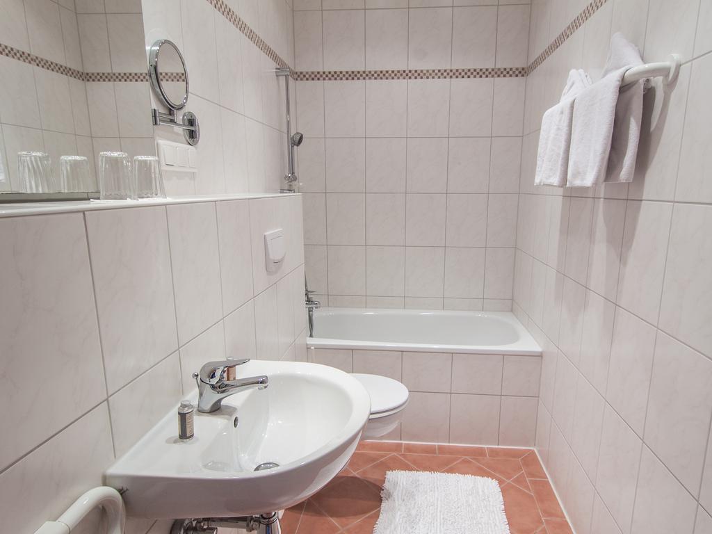 Hotel Hartmann Fuerstenfeldbruck Room photo